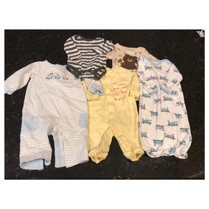 Adorable 5 piece boys lot size 0-3 months